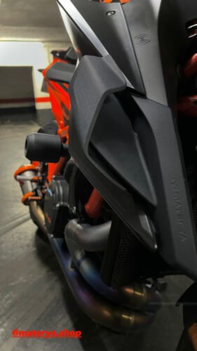 Winglets for KTM Superduke 1290R MY 20 - Black Matte photo review