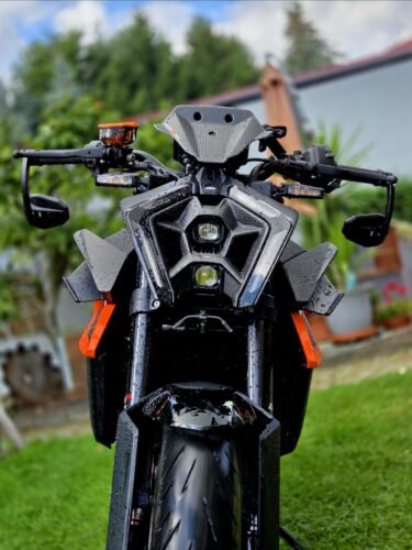 Click to view full screen Winglets for KTM Duke 990 MY 24 - Carbon Fiber photo review