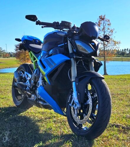 Click to view full screen Flyscreen for BMW S1000 R/M1000 R MY 25 photo review